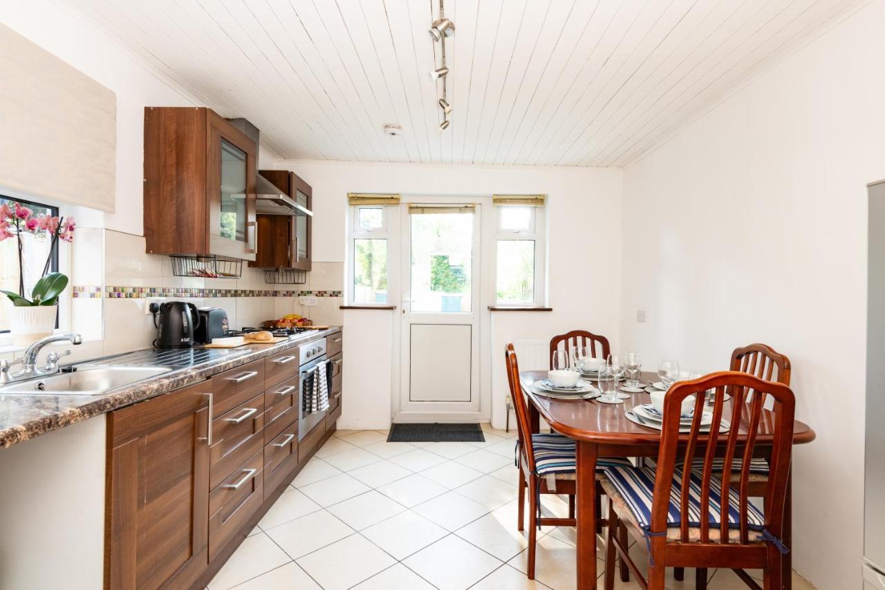 Spacious En-suite In A 5-bedroom House At Aparthotel *